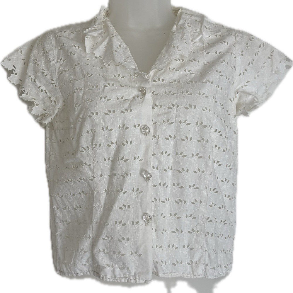 True vintage midcentury white cotton eyelet cropped blouse.